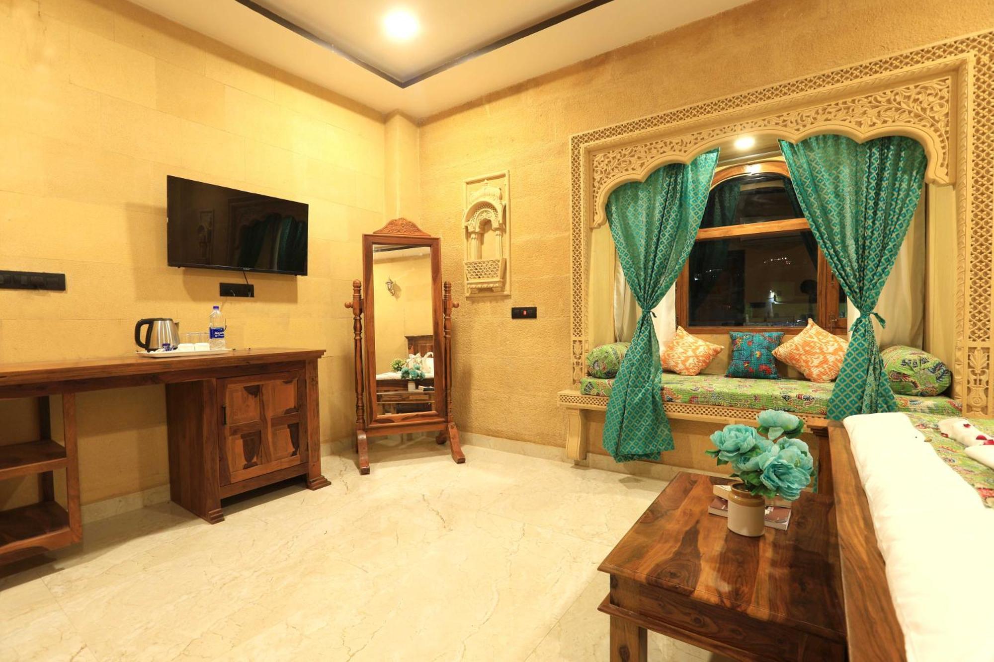 Hotel Golden Signature Dzsaiszalmer Kültér fotó