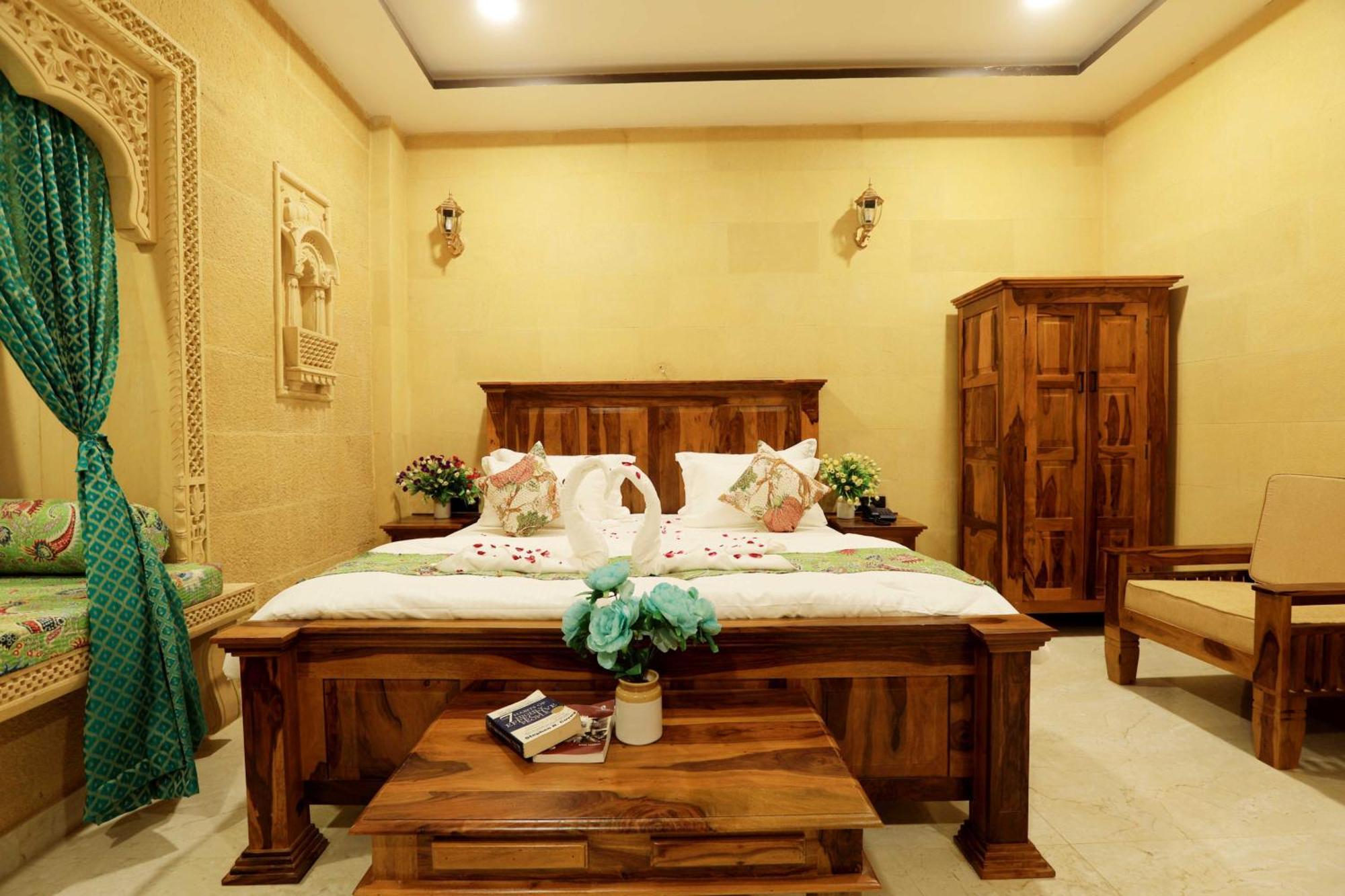 Hotel Golden Signature Dzsaiszalmer Kültér fotó